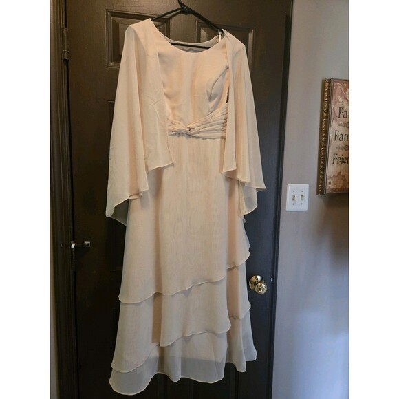 Champagne Simple Mother of the Bride Dress Zipper Back Chiffon Wedding Gowns 6 - Picture 5 of 14
